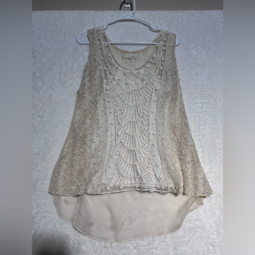 A'reve Layered Crochet Floral Lace Sleeveless Blouse Cream Ivory size Small - Picture 2 of 10